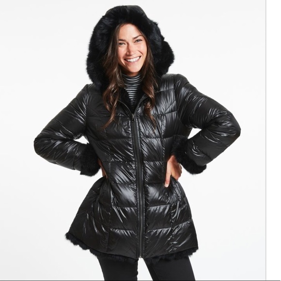 Reversible Rabbit Fur Coat - Picture 7 of 8